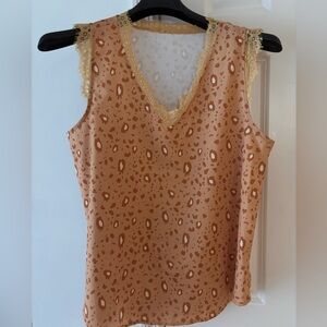 NWOT ~ Sleeveless V-Neck Animal Print Tank with Lace Trim ~ Size XL